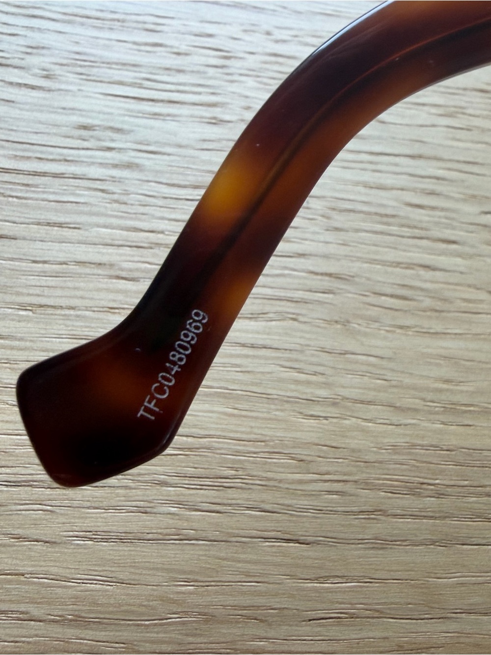 Loewe LW40036I Tortoiseshell Cat-Eye Sunglasses | Made in Italy - Picture 6 of 6